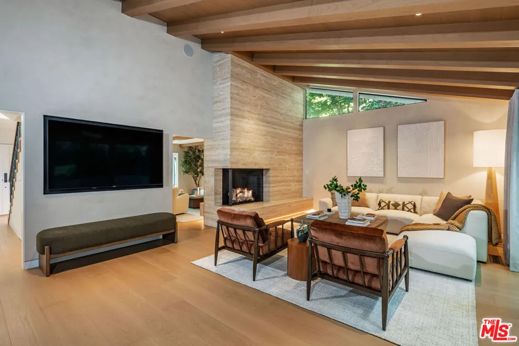 365 Norcroft Avenue, Los Angeles, California 90024 home-pic-7